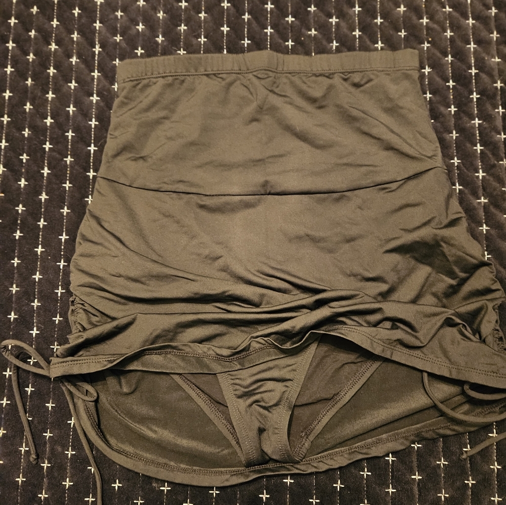 Anne Cole HIGH WAISTED Chic Black Swim Skirt - LARGE - BRAND NEW